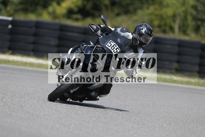 /45 10.08.2025 Plüss Moto Sport ADR/Freies Fahren/565